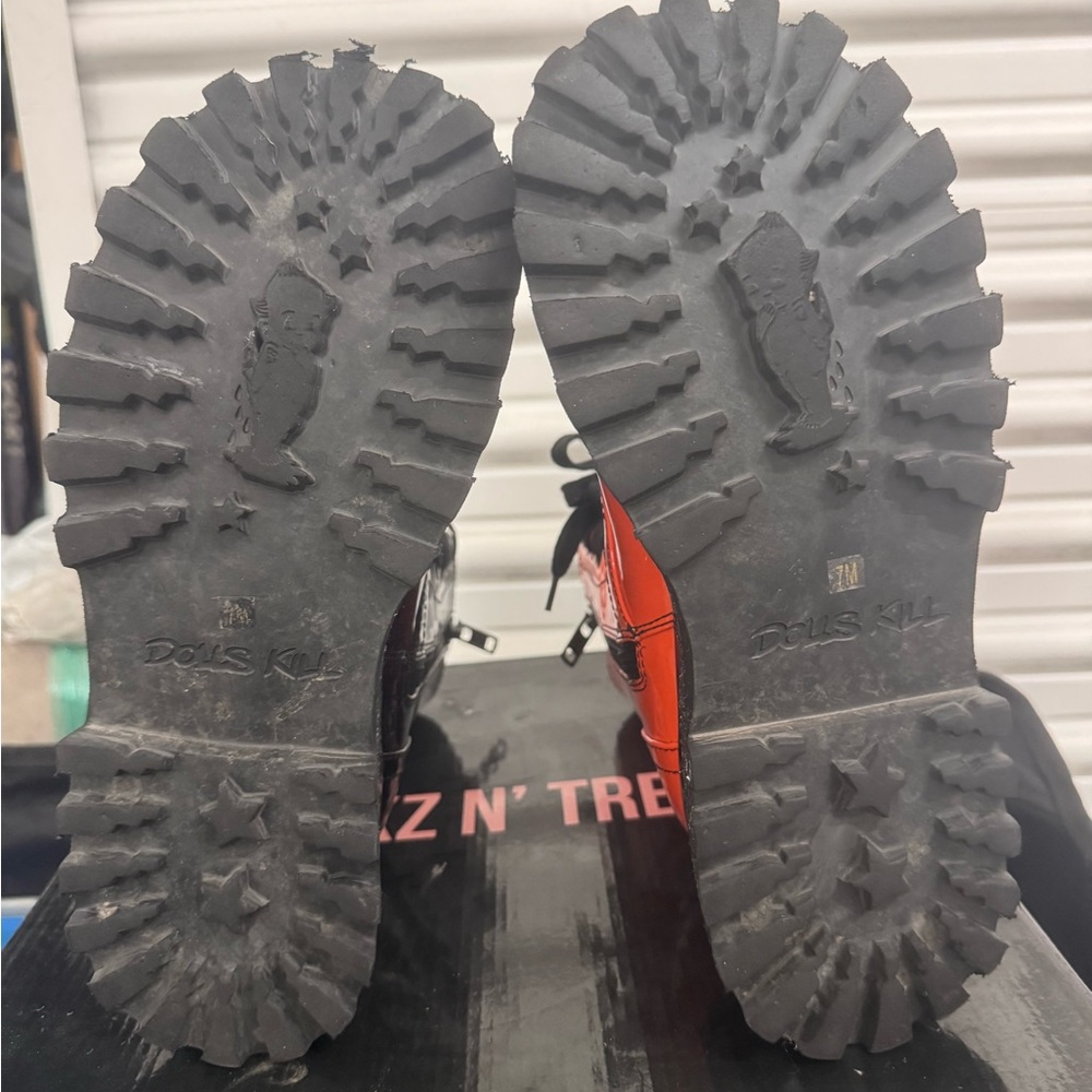 COLOR ME HAUNTED MISMATCHED BOOTS (damaged, photo shown) - Picture 7 of 11
